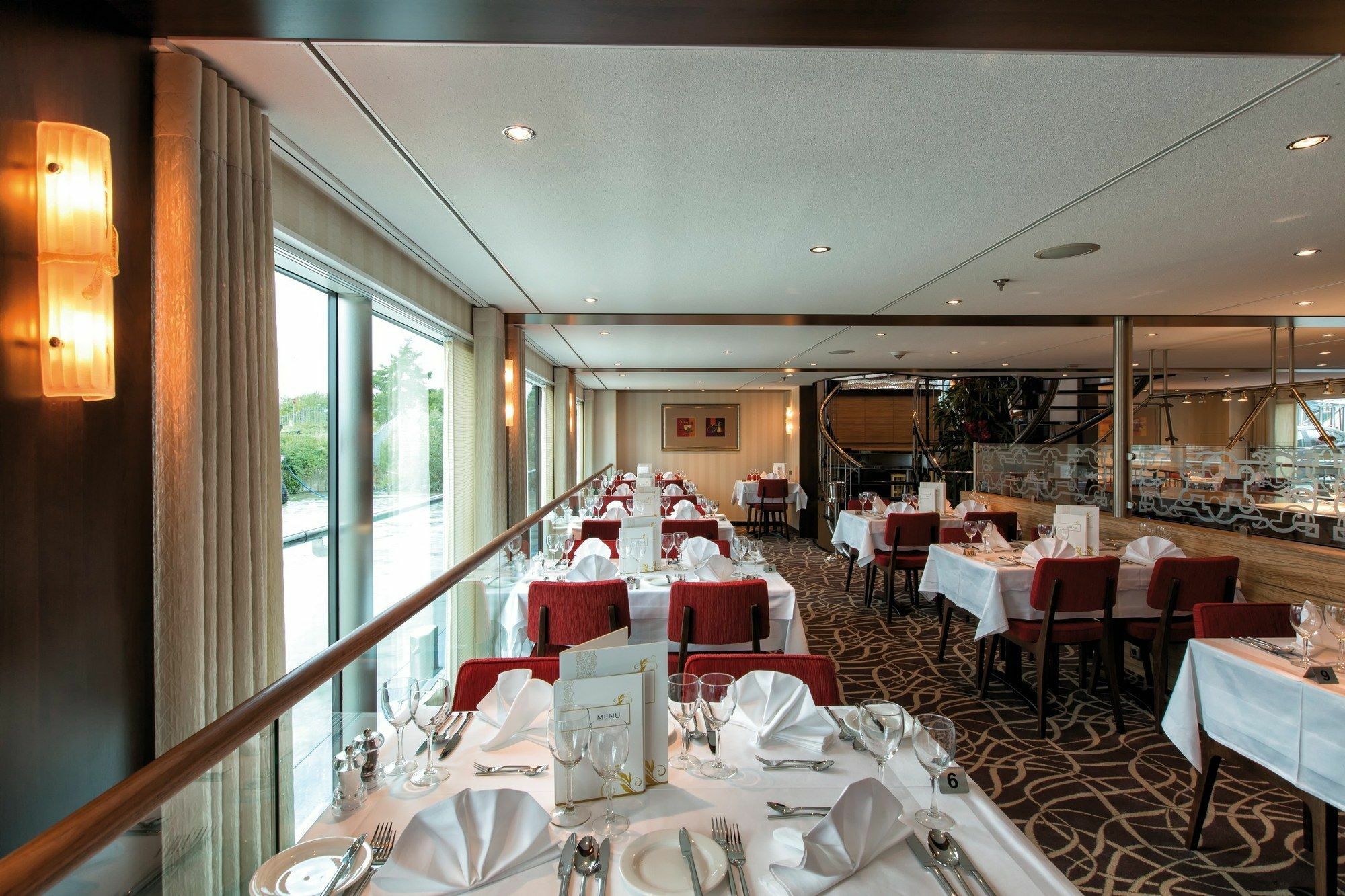 Crossgates Hotelship 4 Star - Altstadt - Hotel Köln