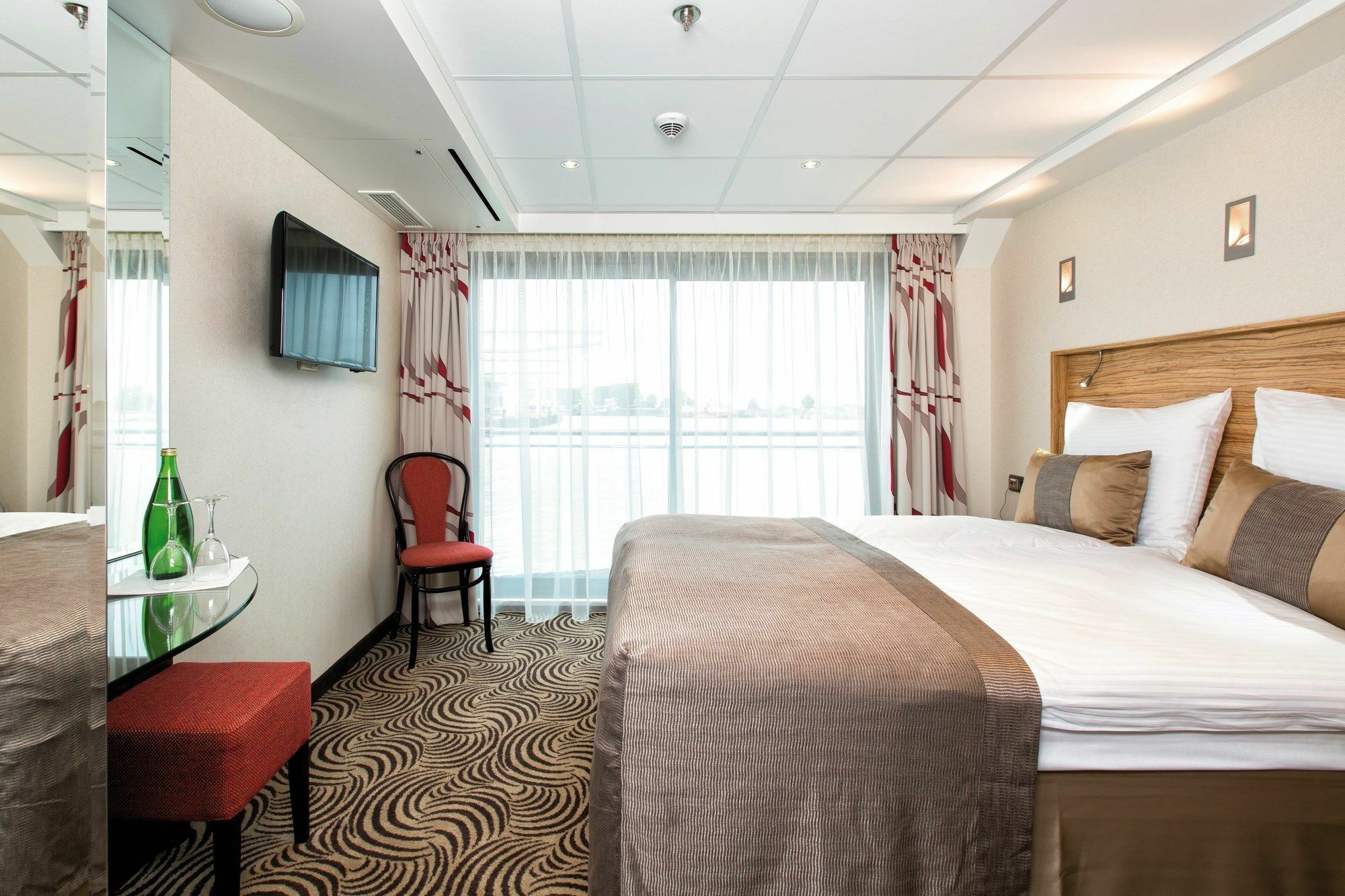 Crossgates Hotelship 4 Star - Altstadt - Köln
