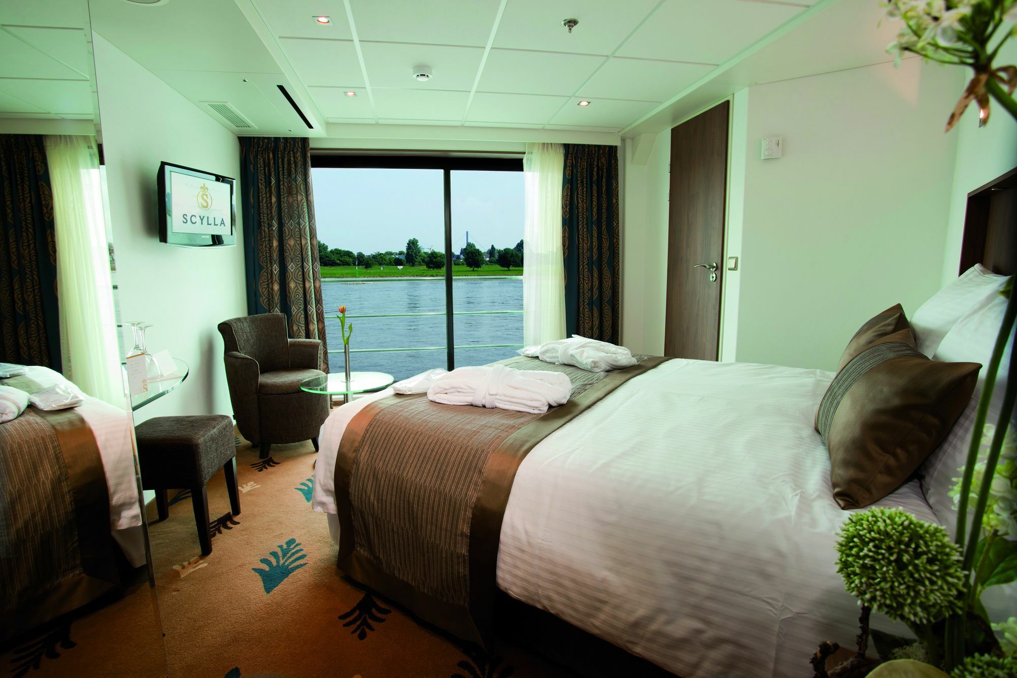 Hotel Crossgates Hotelship 4 Star - Altstadt - 3*
